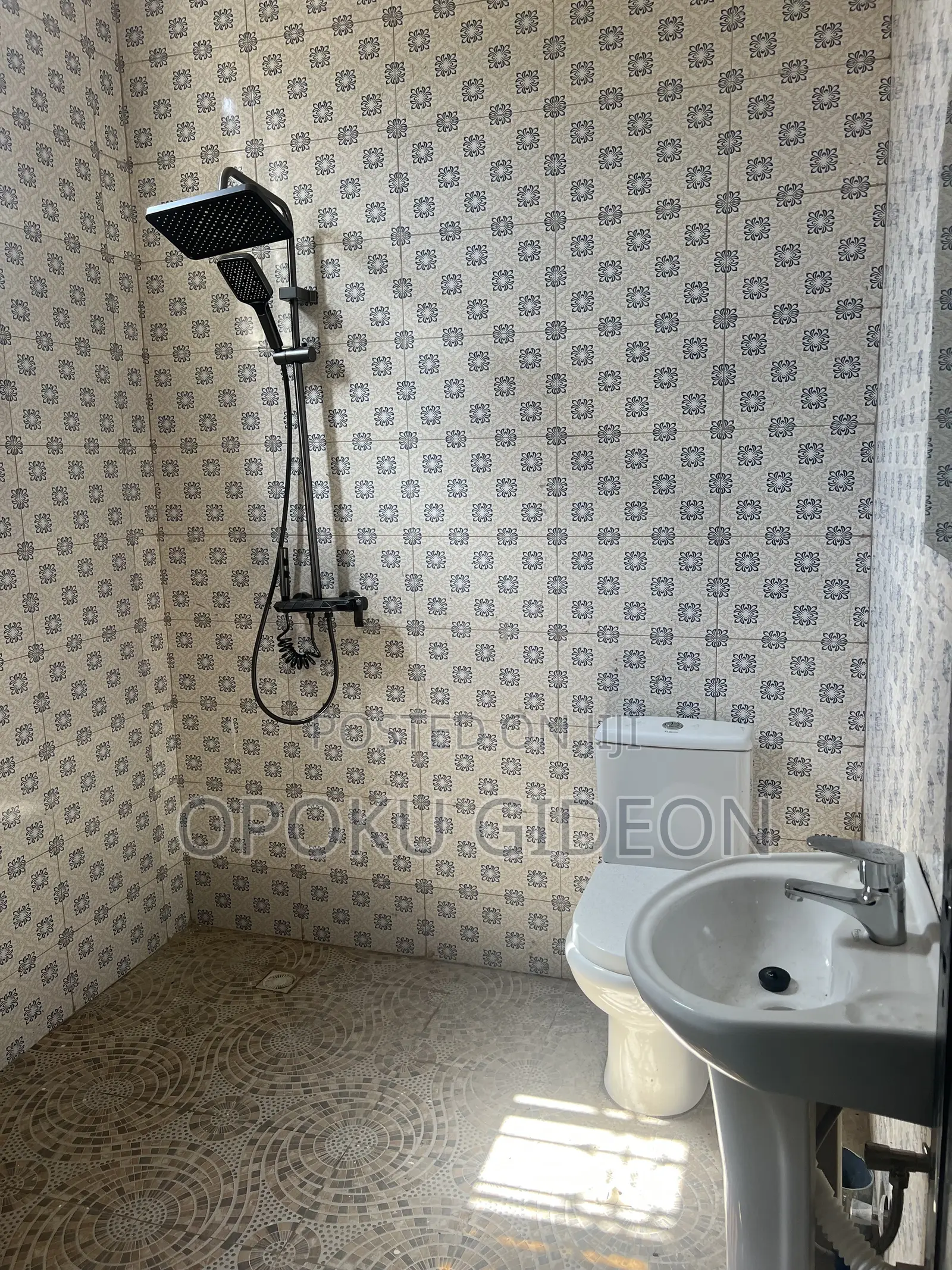 1bdrm Room & Parlour in Olebu for rent