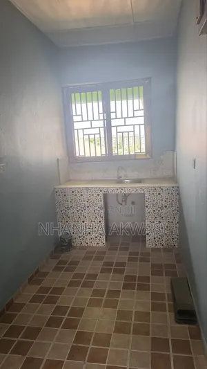 1bdrm Apartment in Chamber And Hall, Sakumono for rent