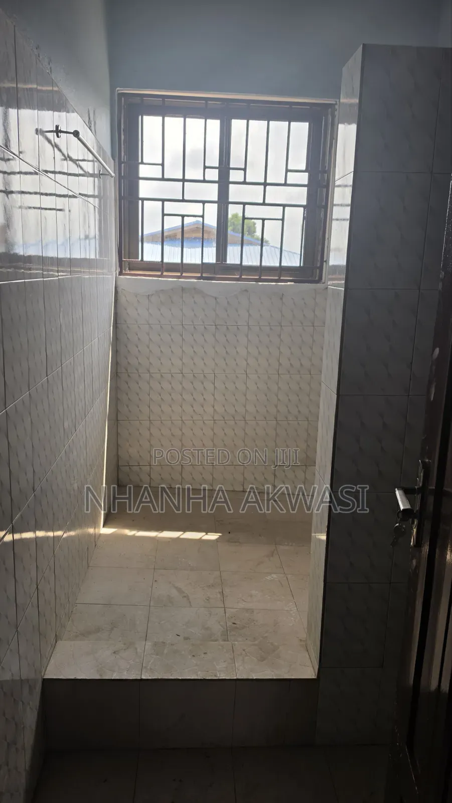 1bdrm Apartment in Chamber And Hall, Sakumono for rent