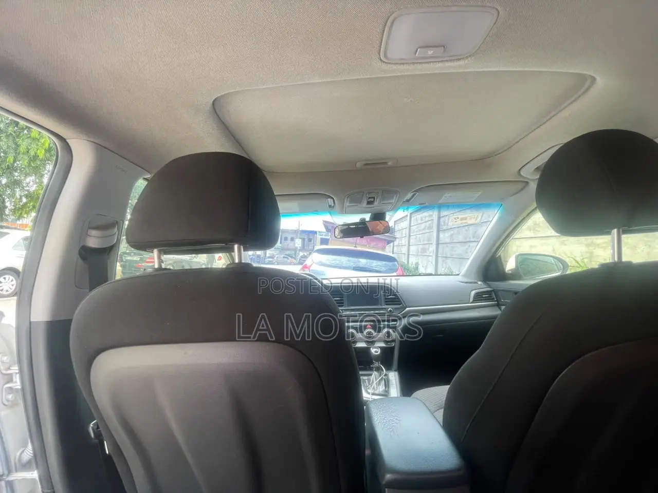 Hyundai Elantra 2022 White