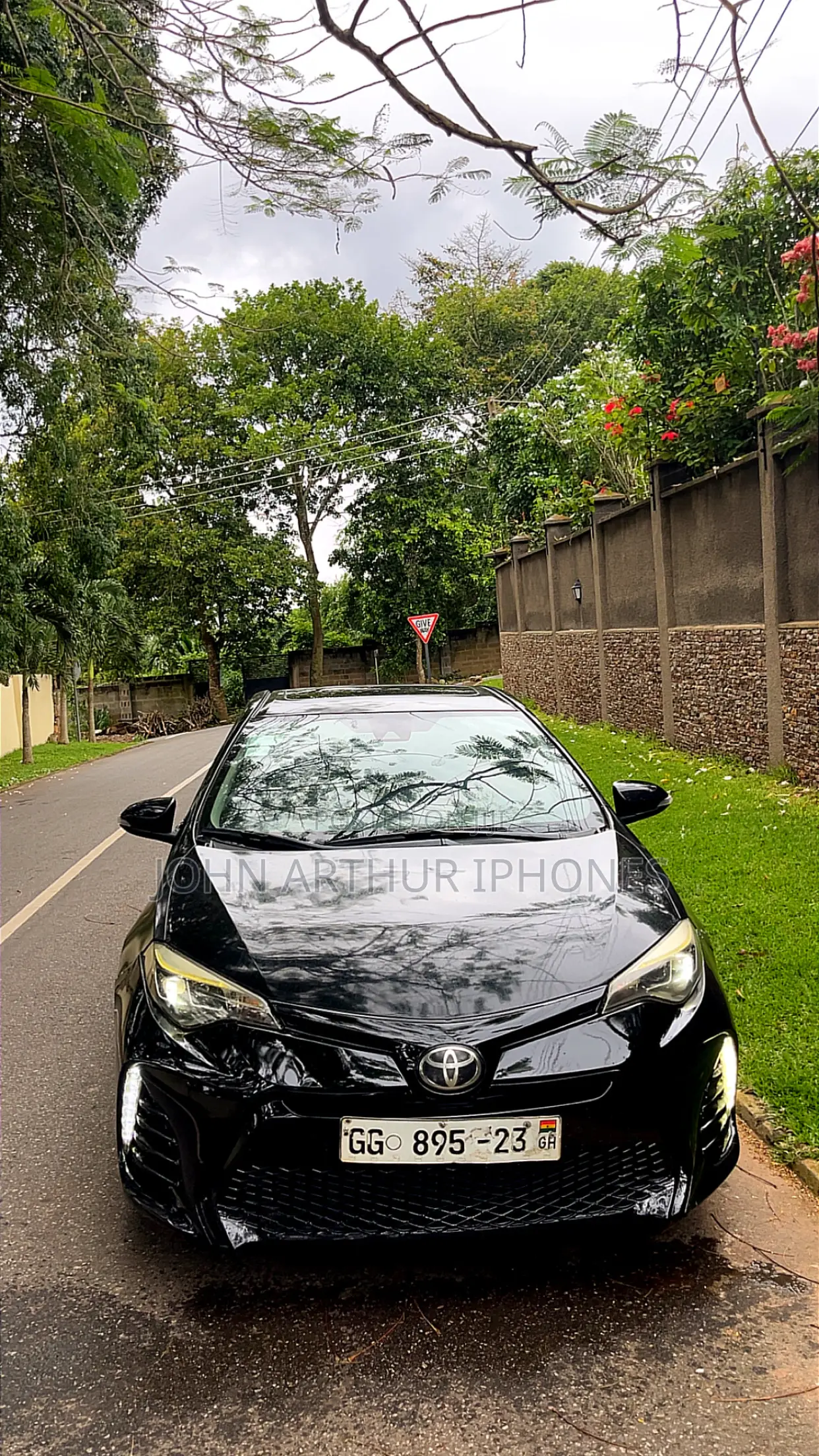 Toyota Corolla S w/Special Edition Pkg (1.8L 4cyl CVT) 2016 Black