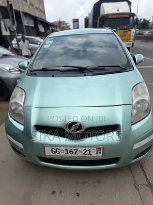 Toyota Vitz 2010