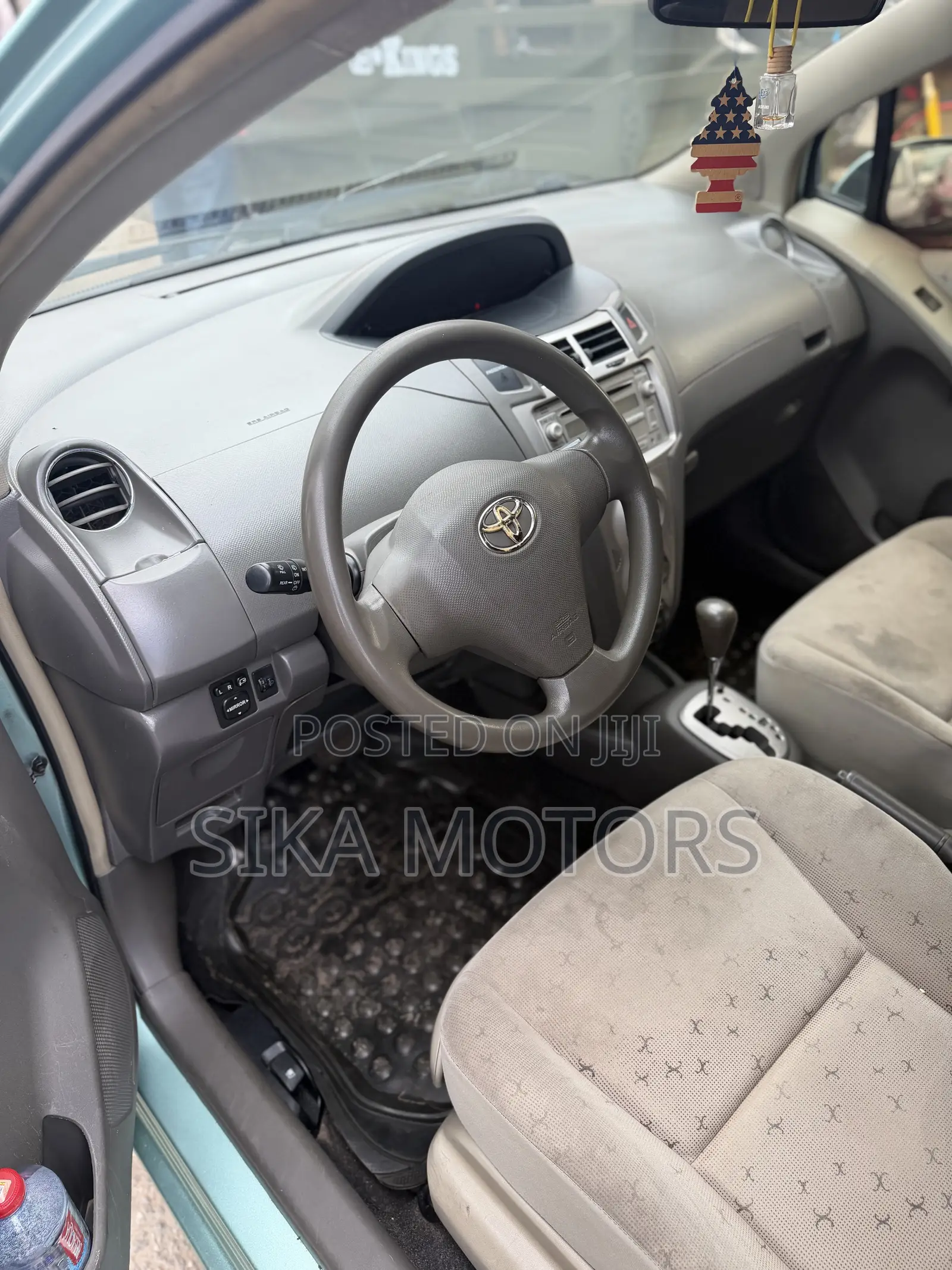 Toyota Vitz 2010