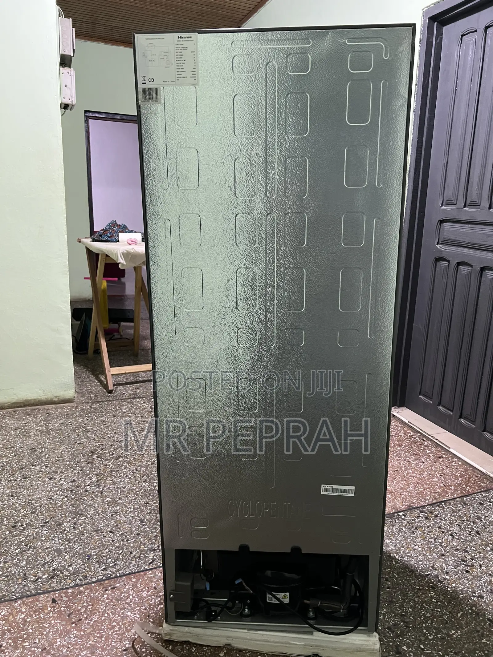 New Hisense Refigerator With Water Dispenser