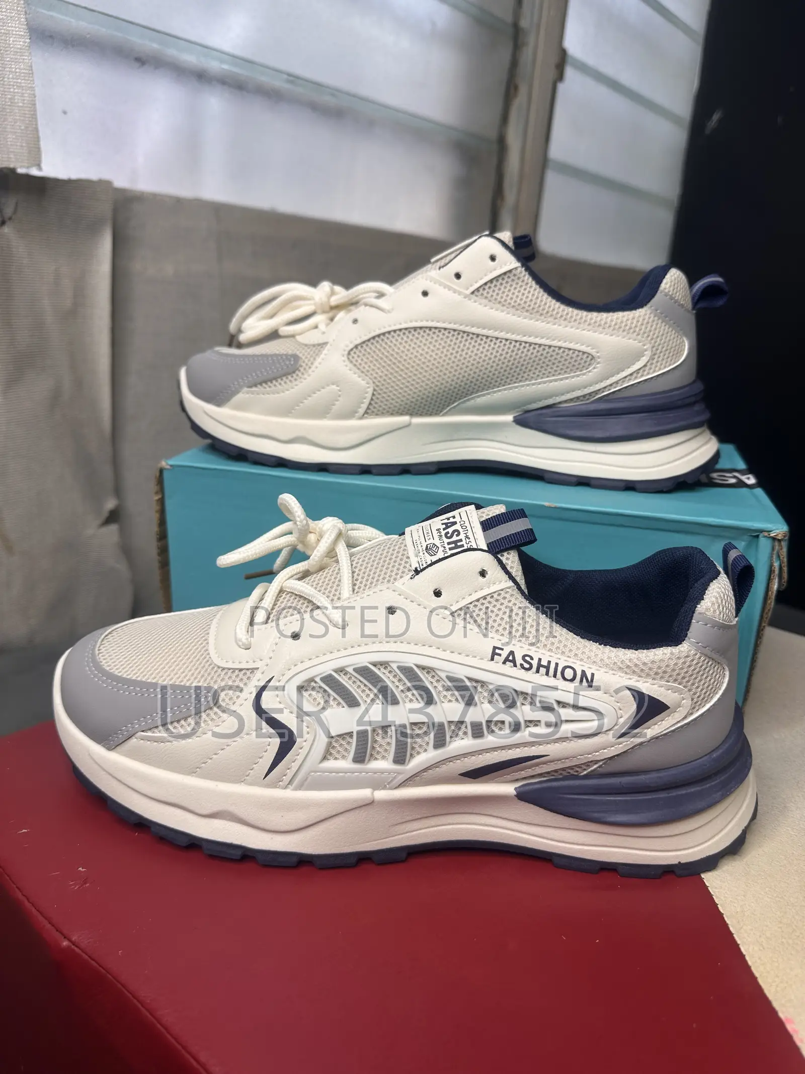 Fashion/Shoe