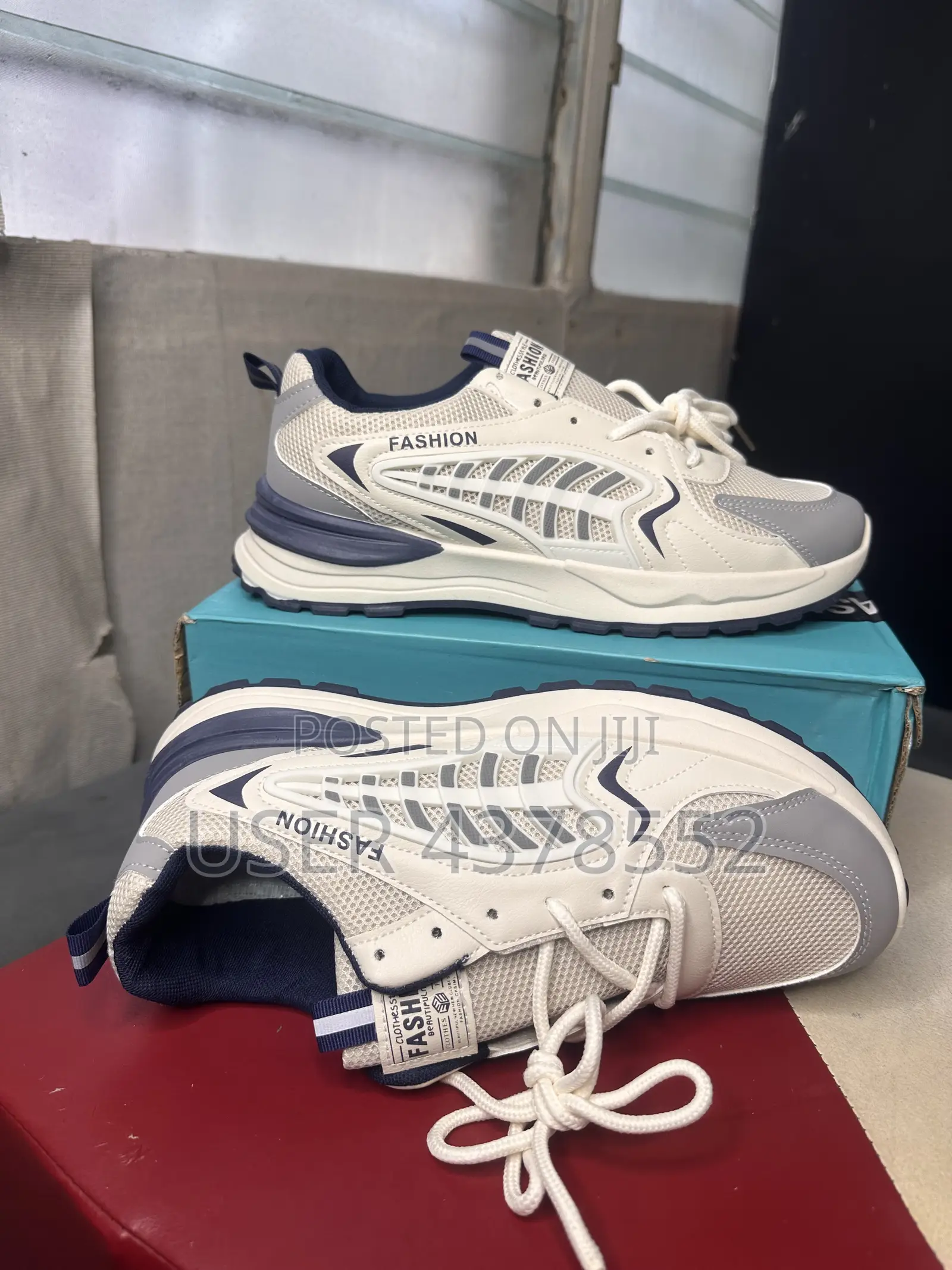 Fashion/Shoe