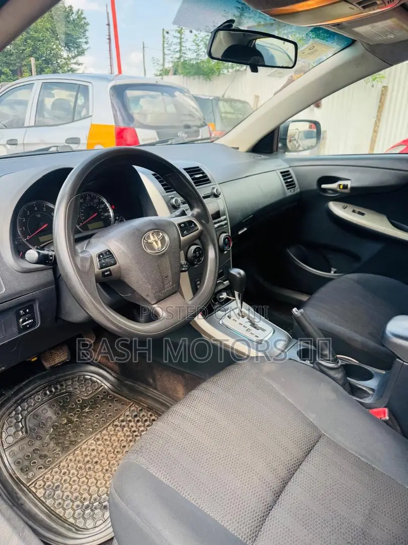 Toyota Corolla S 4dr Sedan (1.8L 4cyl 4A) 2013 Silver