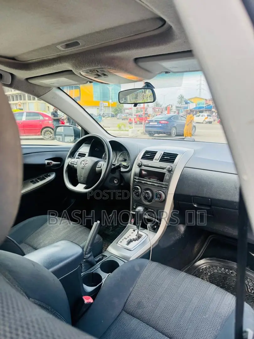 Toyota Corolla S 4dr Sedan (1.8L 4cyl 4A) 2013 Silver