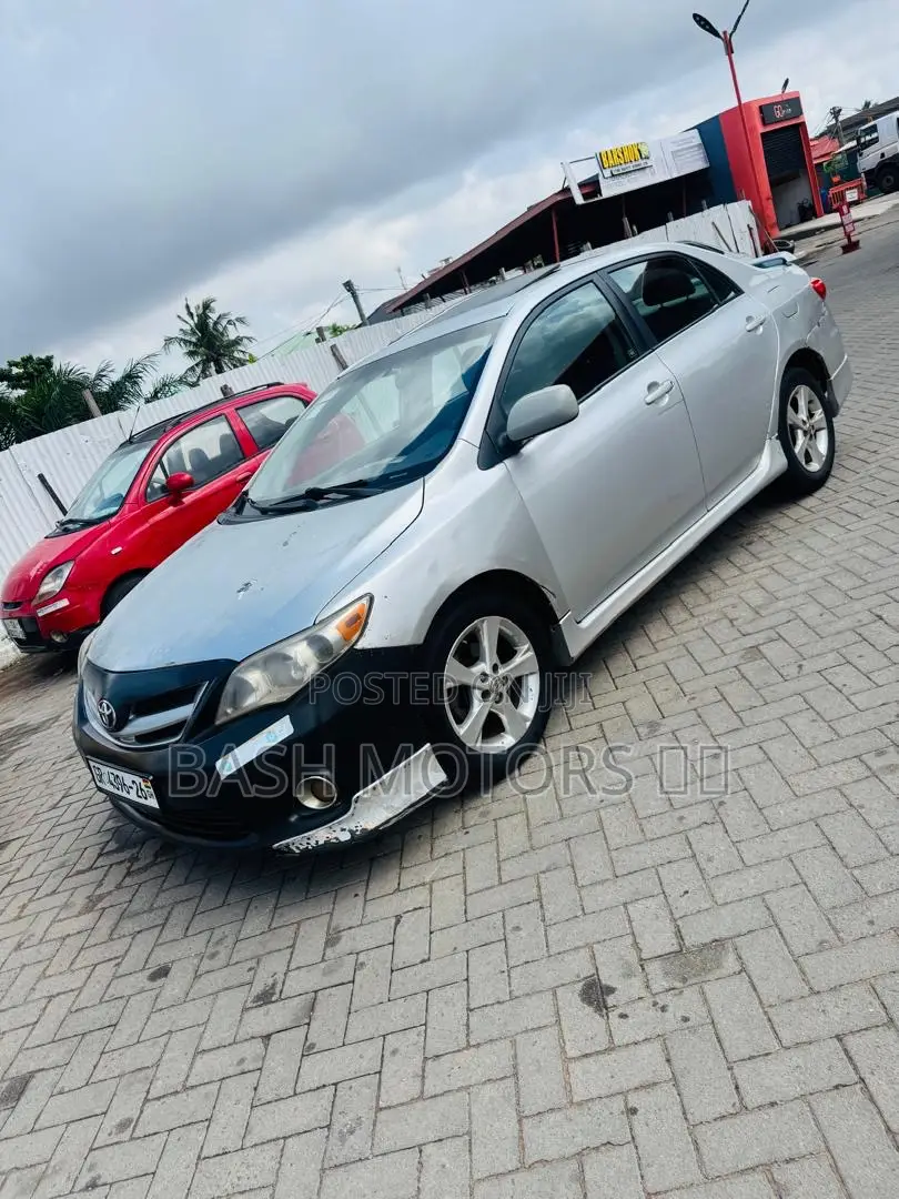 Toyota Corolla S 4dr Sedan (1.8L 4cyl 4A) 2013 Silver