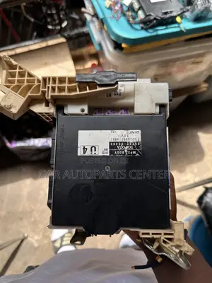 Toyota Highlander 2017-19 Dashboard Fusebox