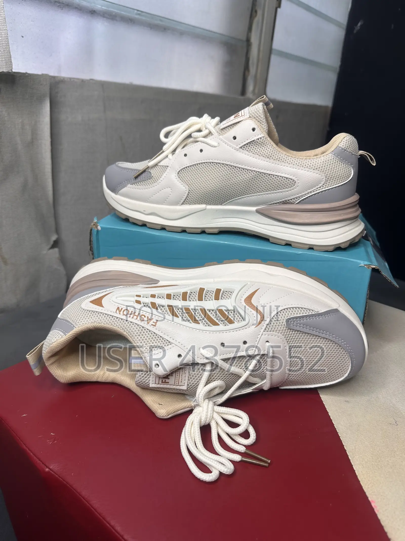Fashion/Shoe