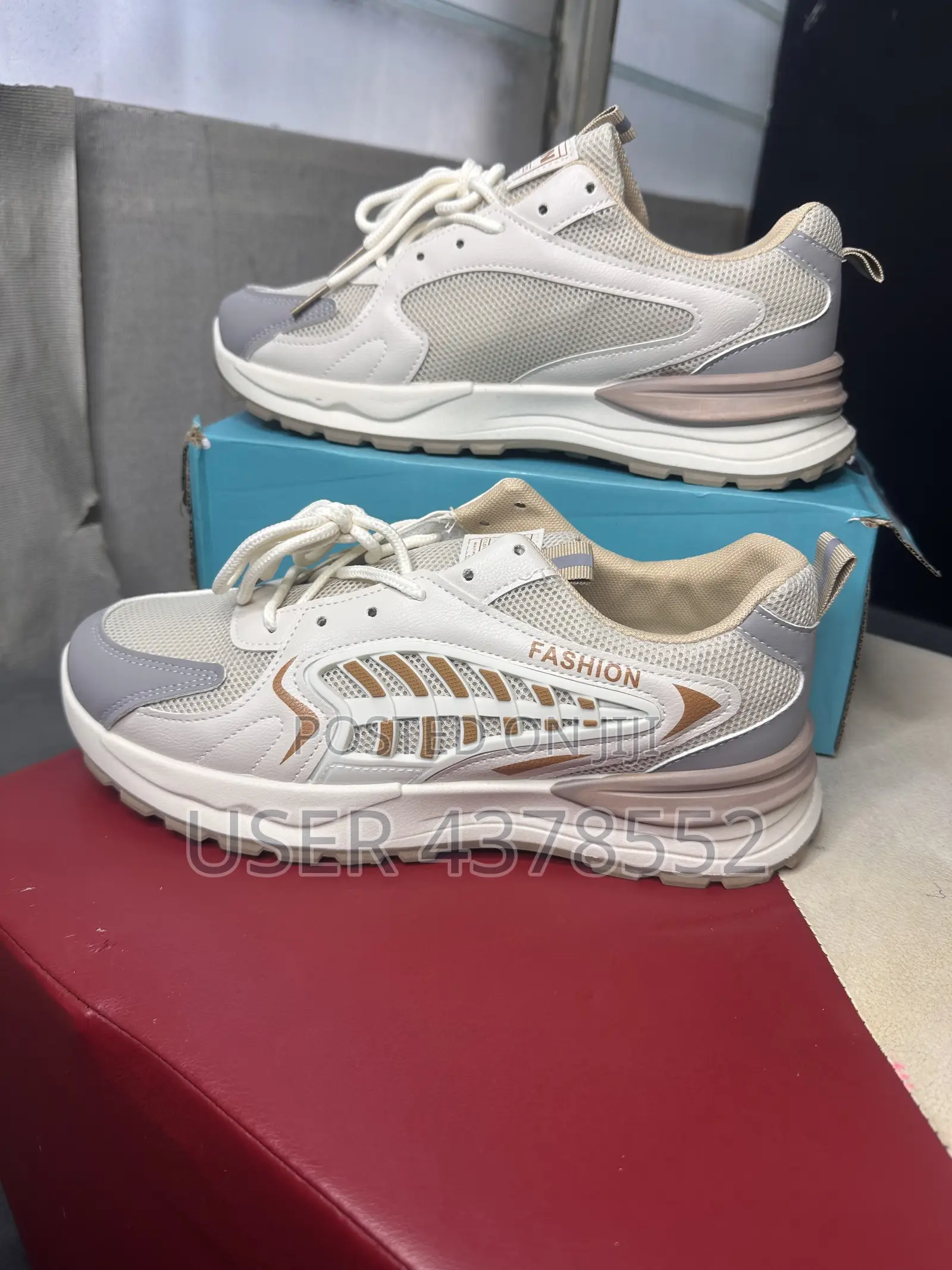 Fashion/Shoe