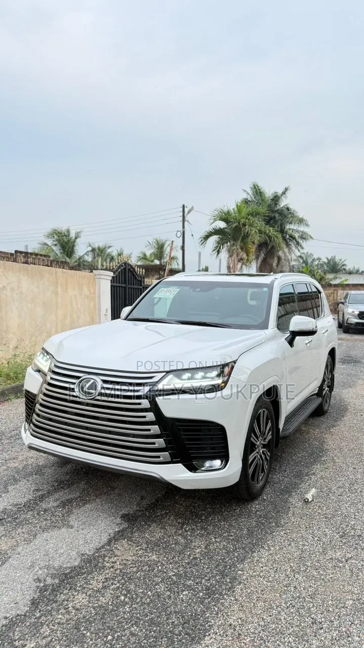 Lexus LX 2023 White