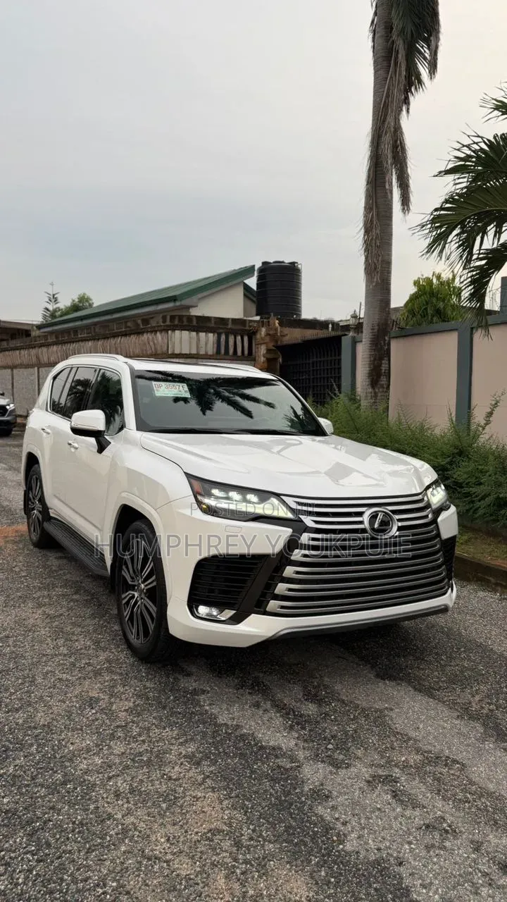 Lexus LX 2023 White