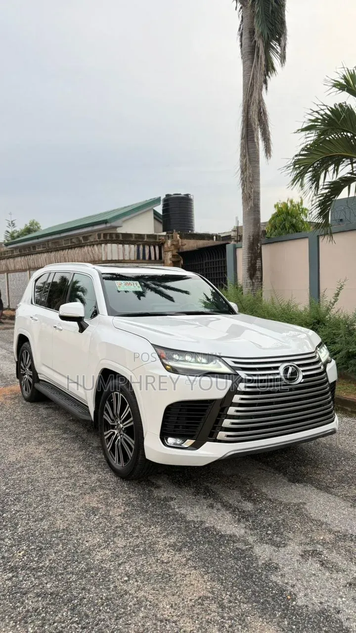 Lexus LX 2023 White