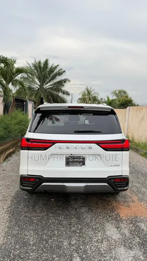 Lexus LX 2023 White