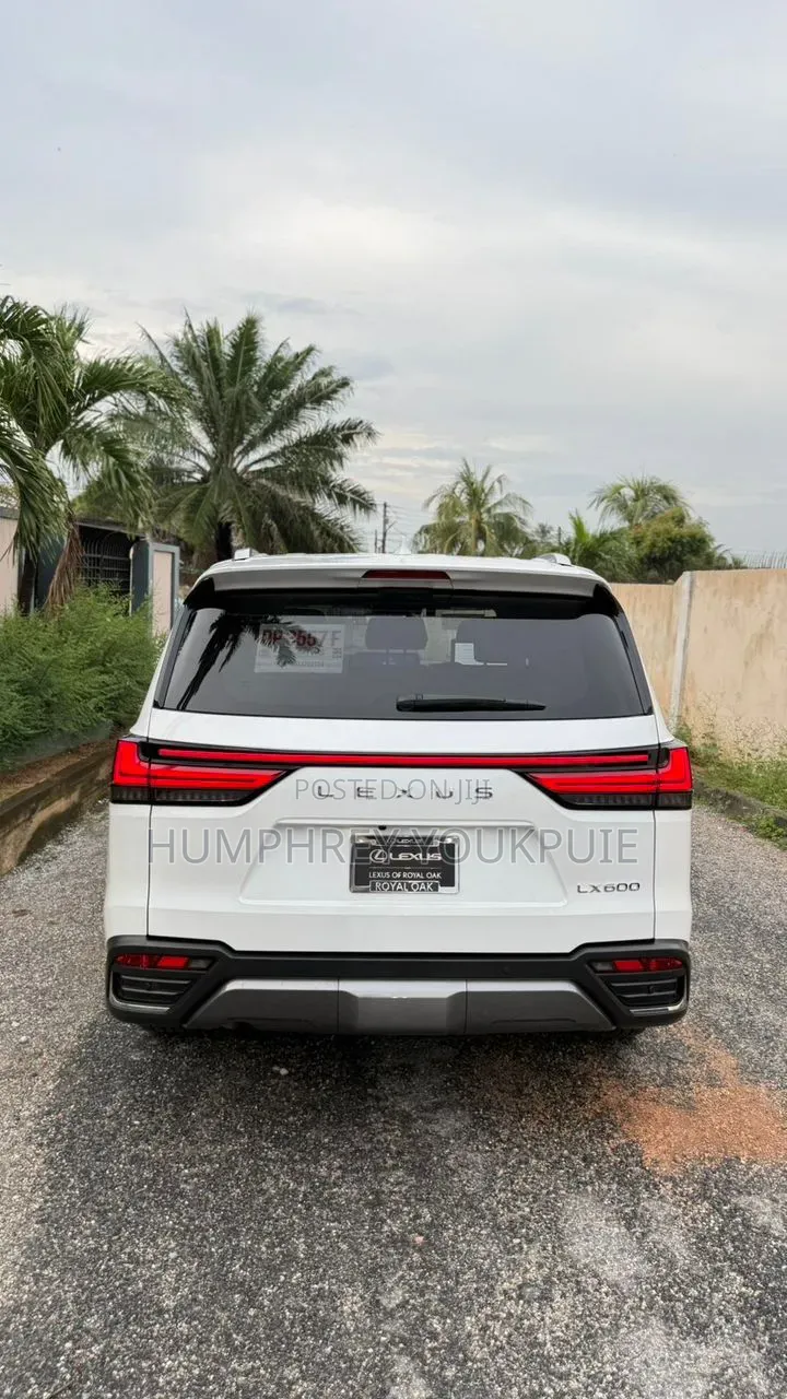 Lexus LX 2023 White