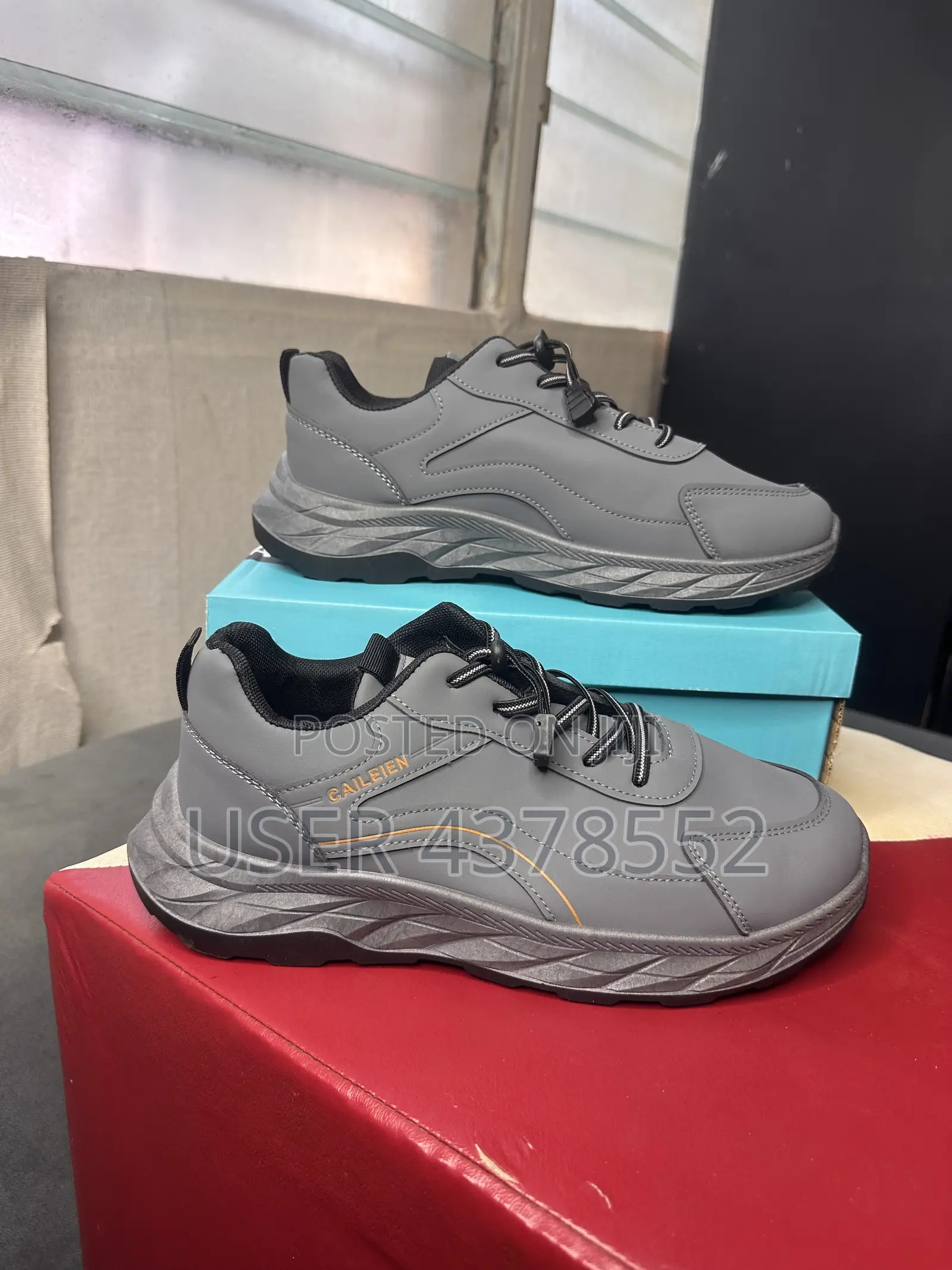 Fashion/Shoe