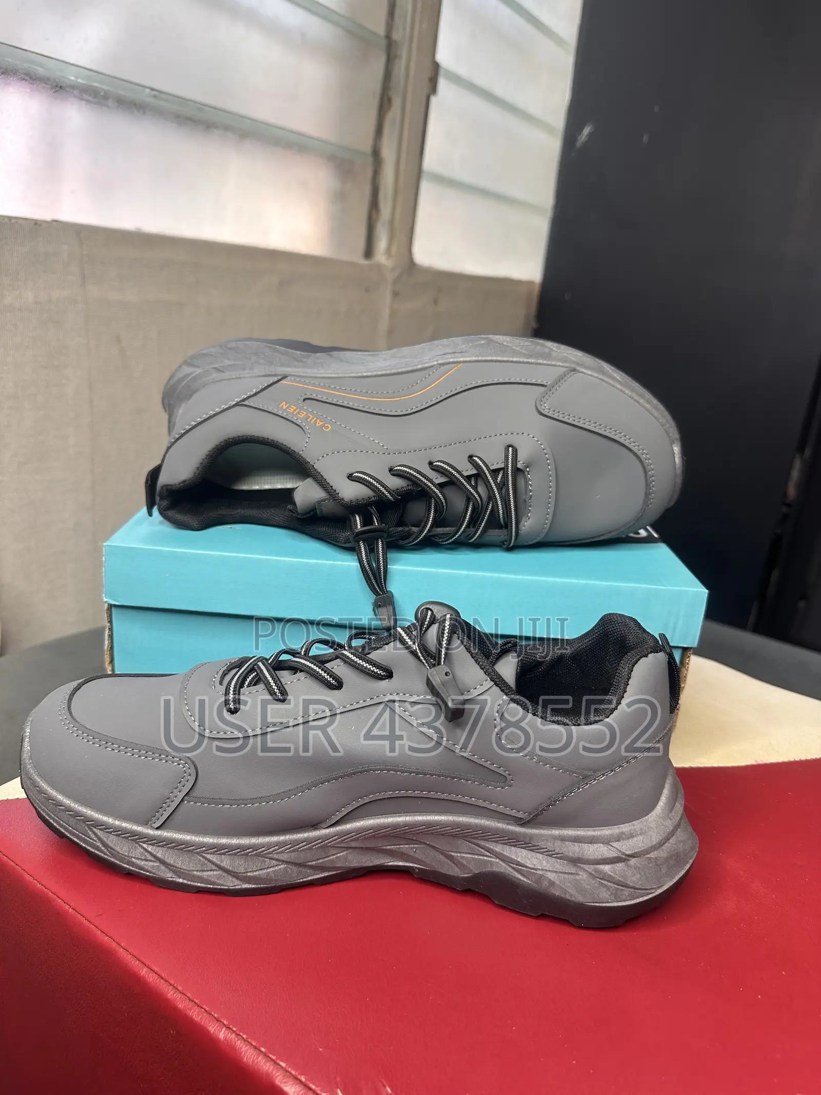 Fashion/Shoe