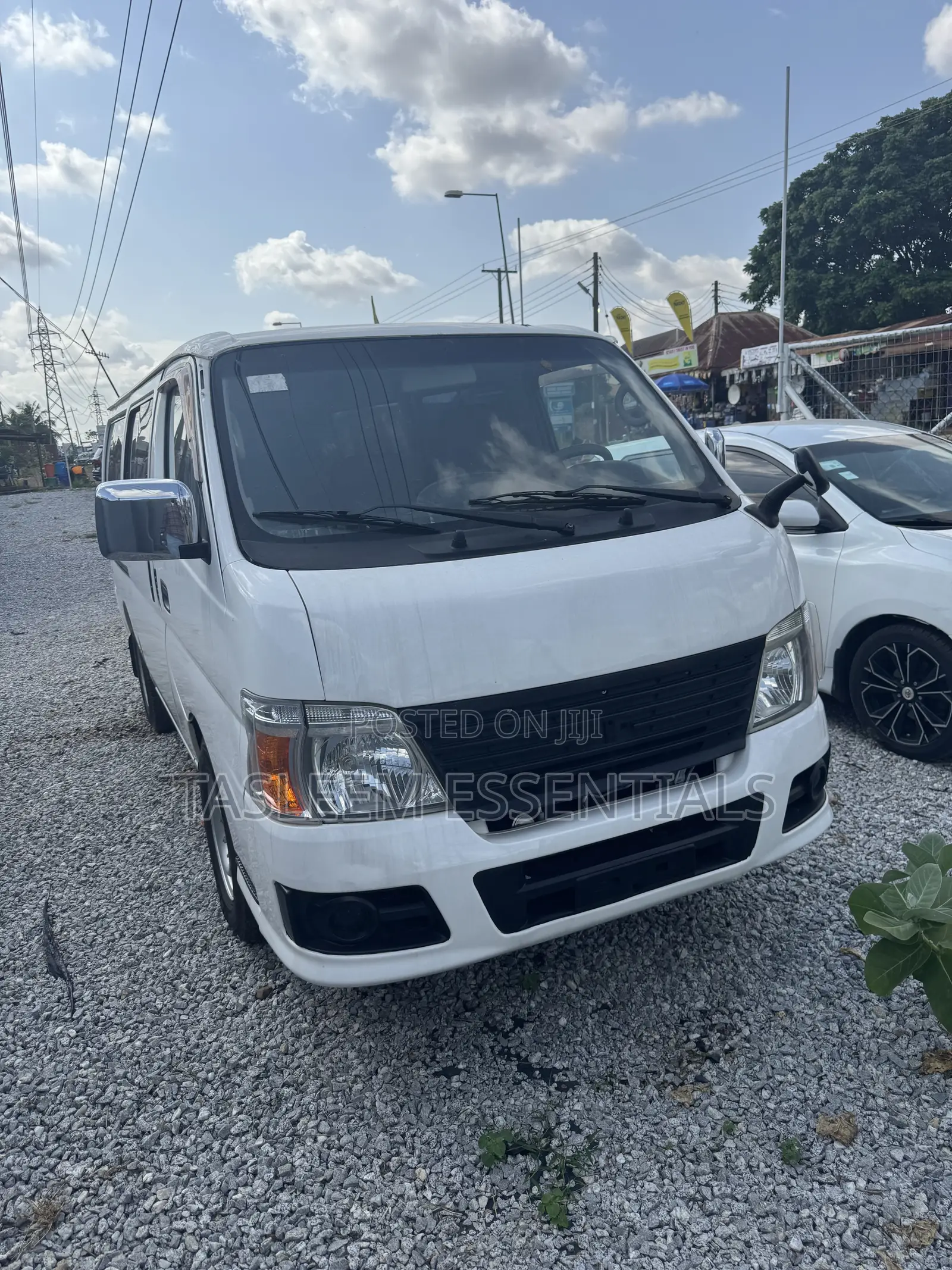 Nissan Caravan 2011 White