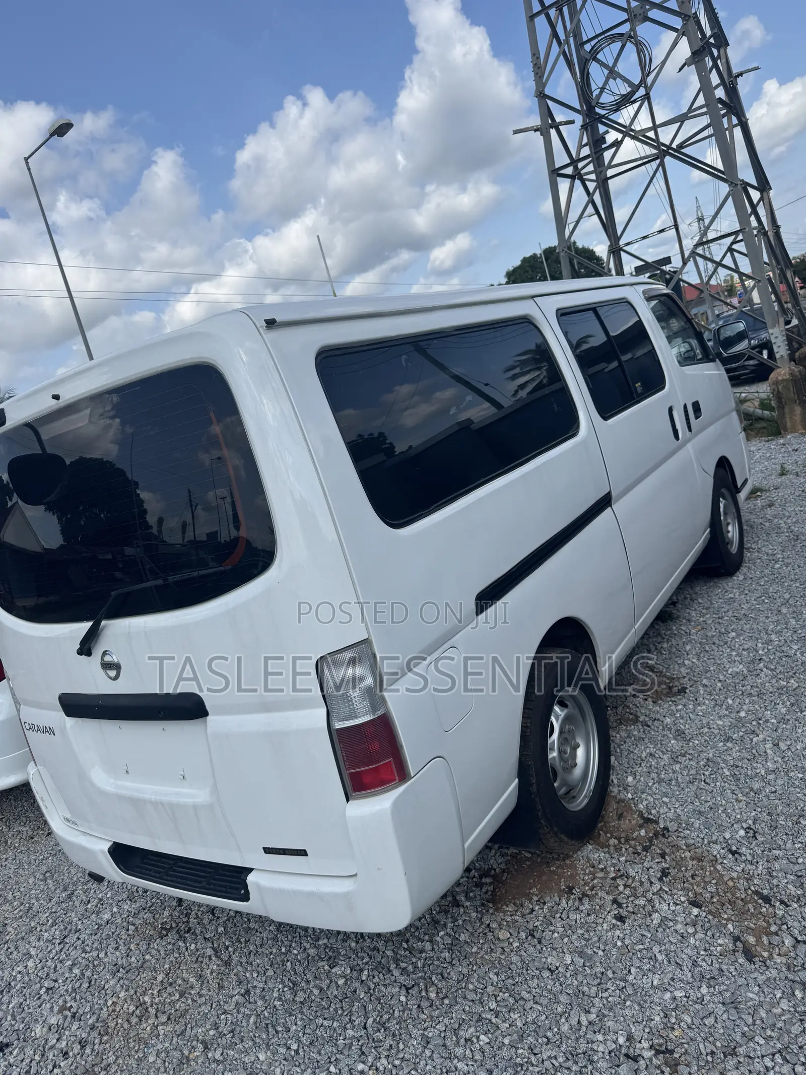 Nissan Caravan 2011 White