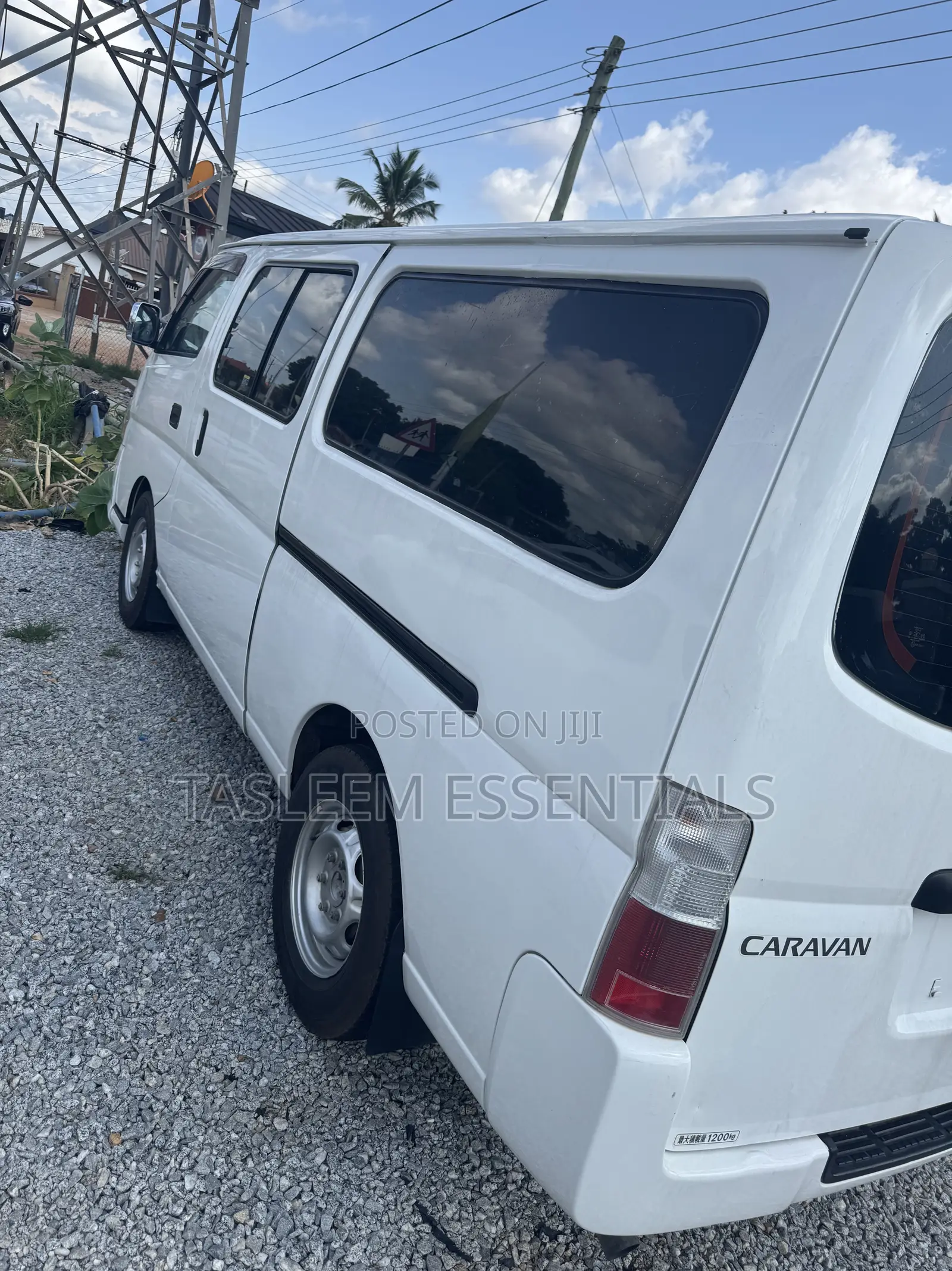 Nissan Caravan 2011 White