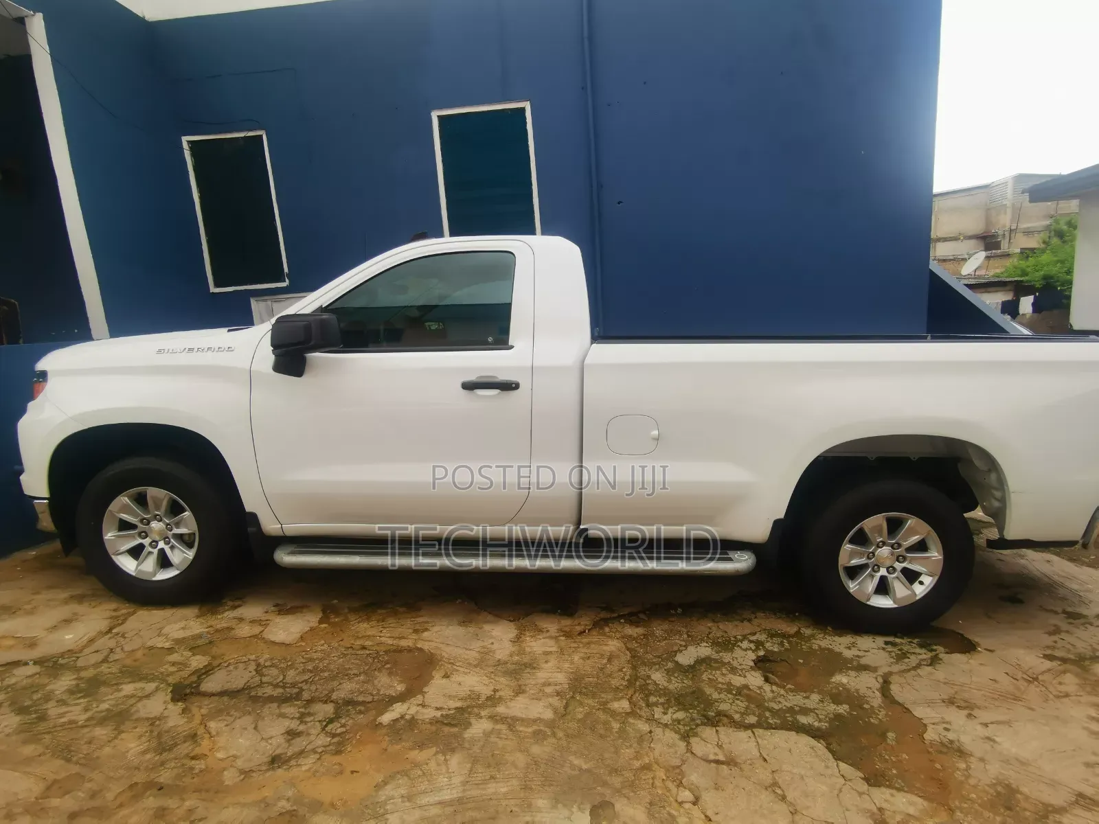 Chevrolet Silverado 2024 White