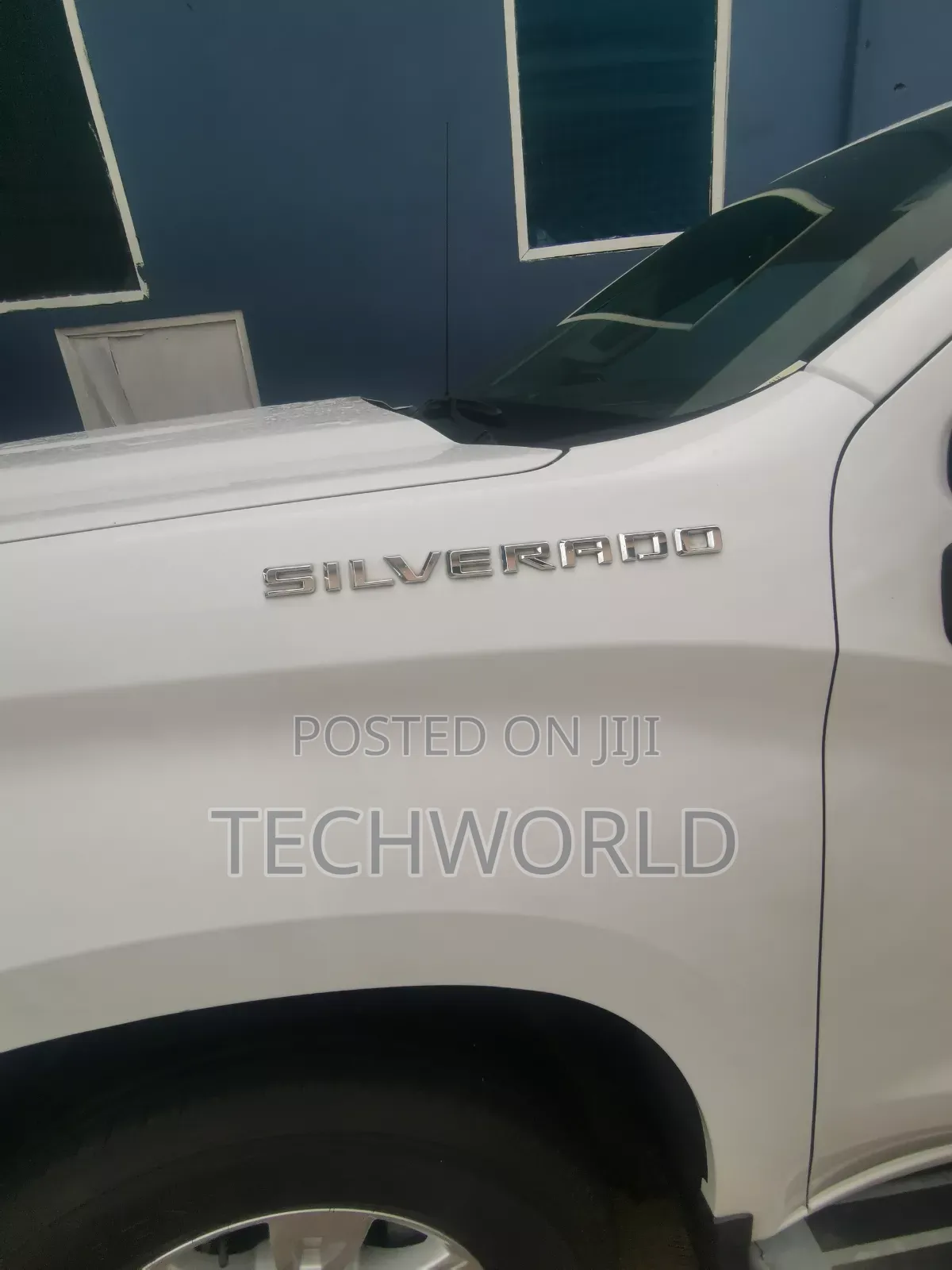 Chevrolet Silverado 2024 White