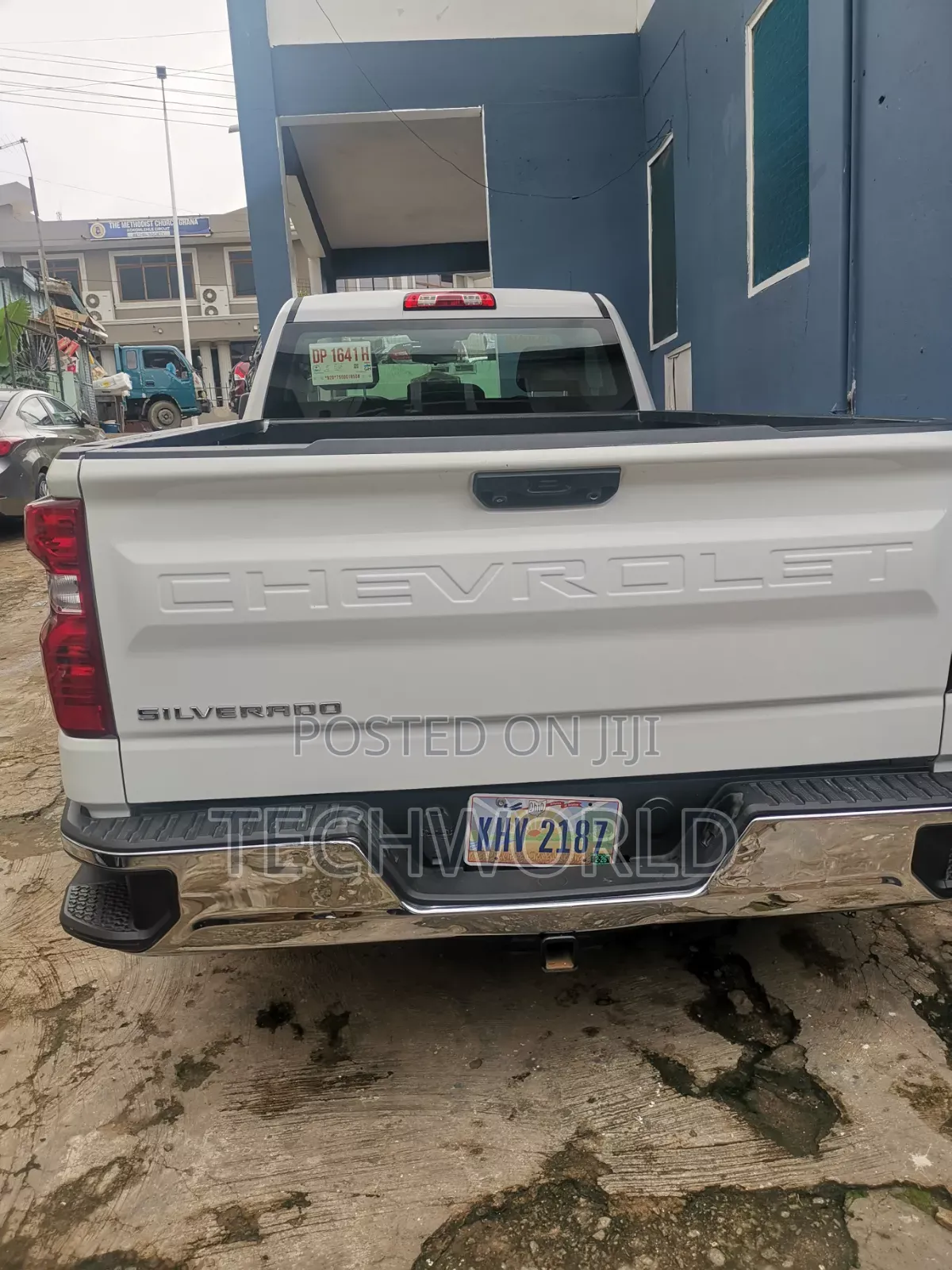 Chevrolet Silverado 2024 White
