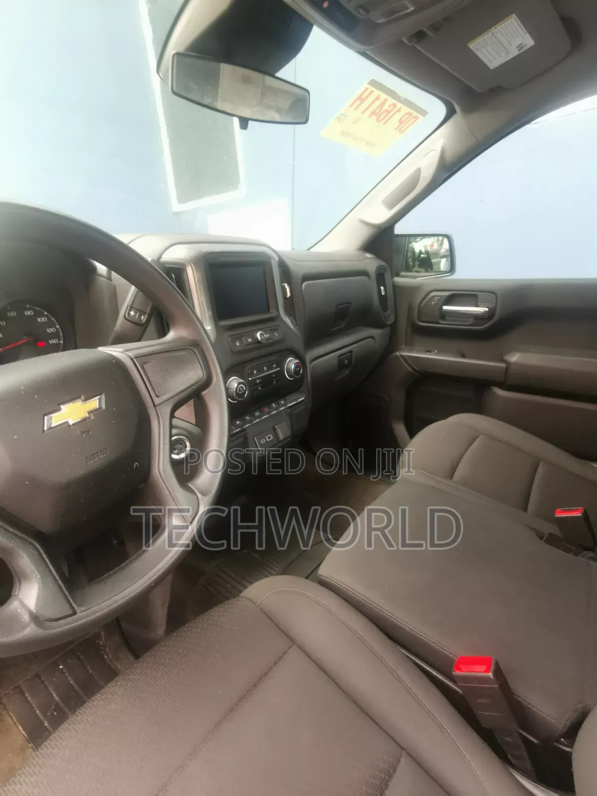 Chevrolet Silverado 2024 White