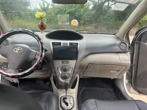 Toyota Belta 2010 White