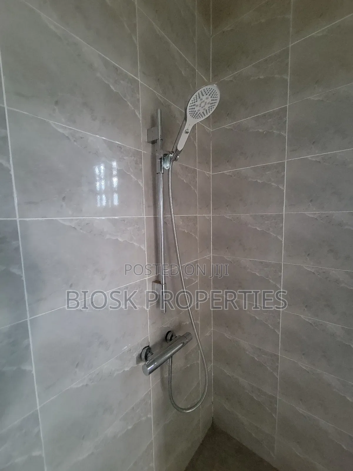 2bdrm Apartment in Biosk Properties, Malejor for rent
