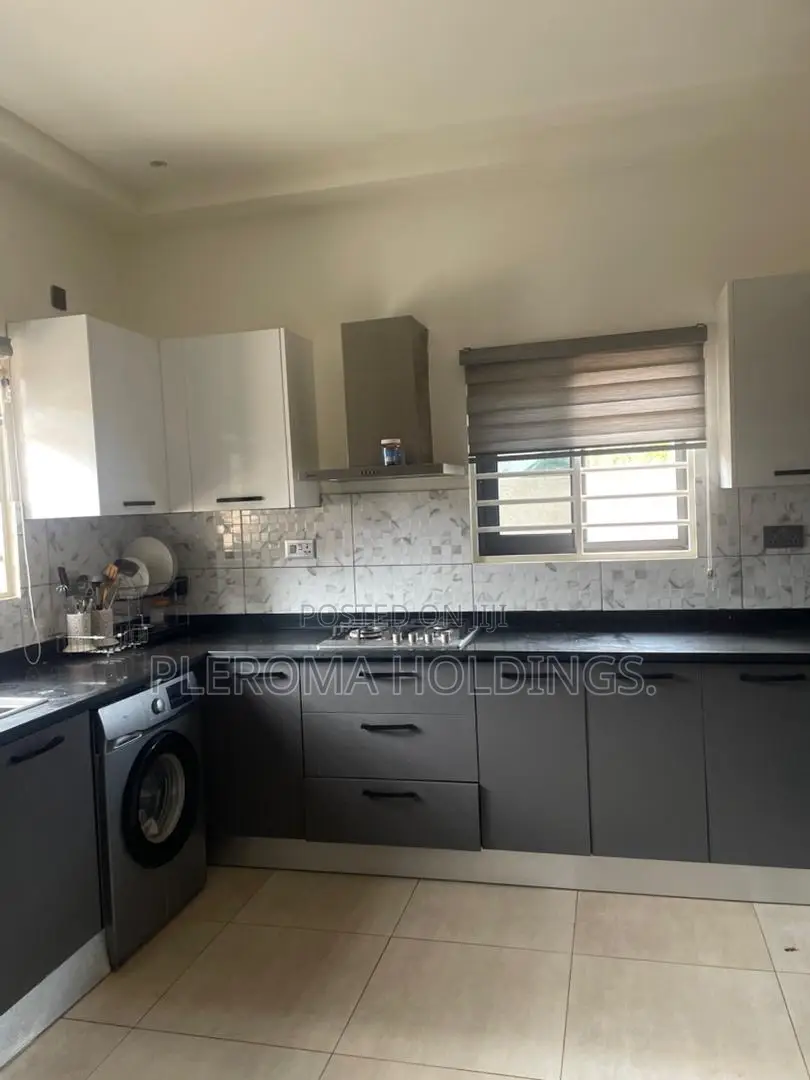 3bdrm Duplex in Oyarifa for sale