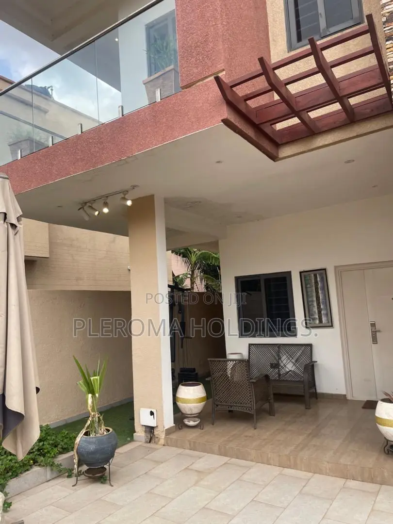 3bdrm Duplex in Oyarifa for sale