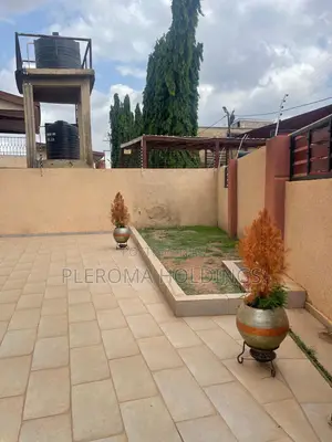 3bdrm Duplex in Oyarifa for sale