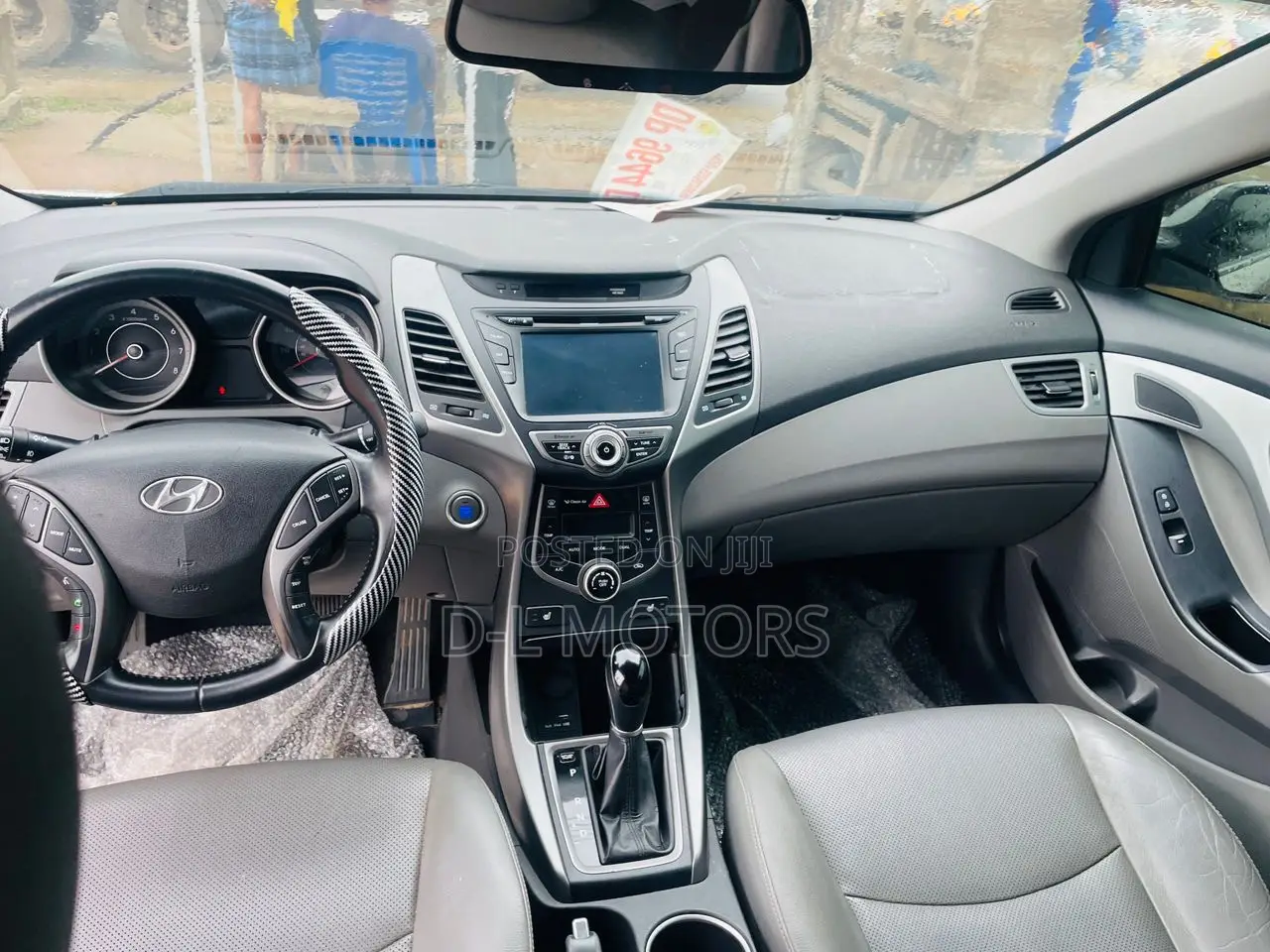 Hyundai Elantra Limited 4dr Sedan (1.8L 4cyl 6A) 2015 Silver