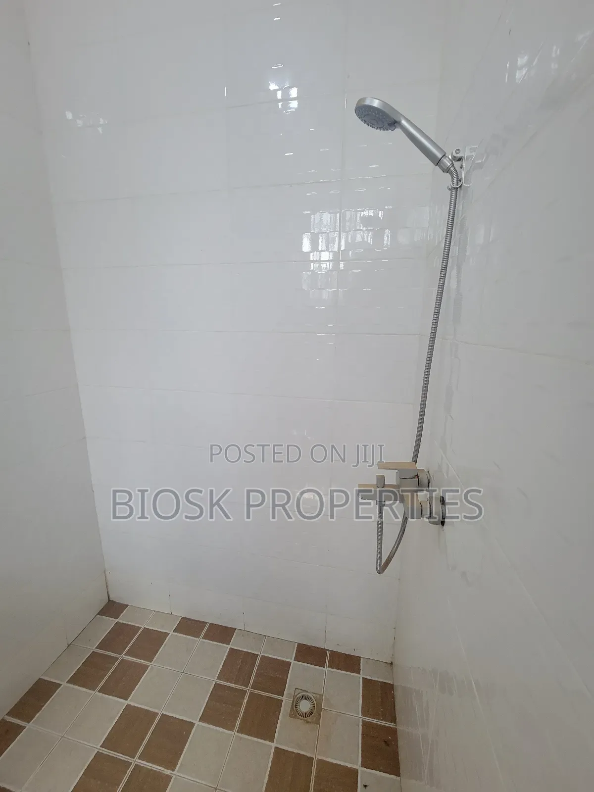 3bdrm House in Biosk Properties, Malejor for rent