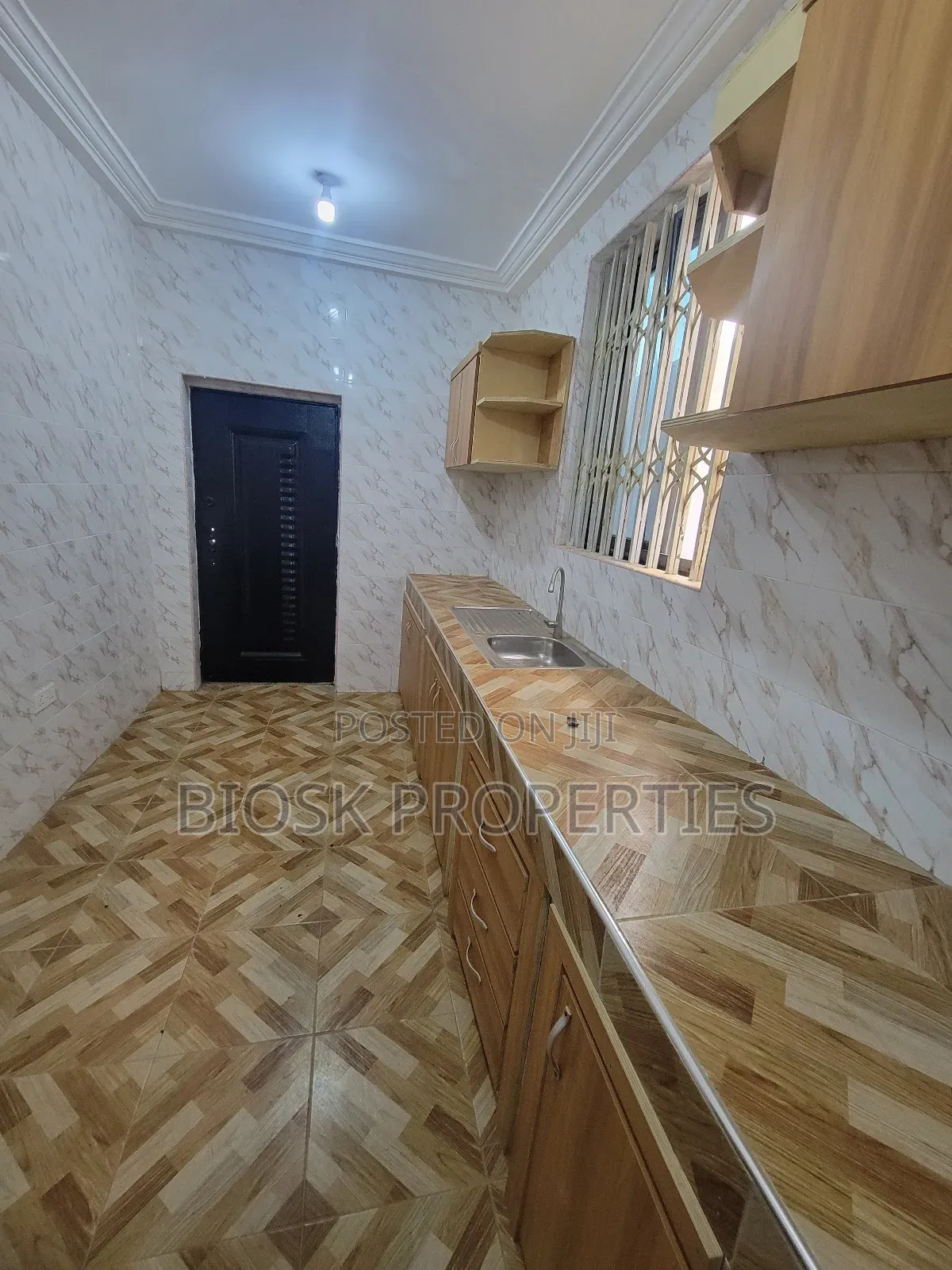 3bdrm House in Biosk Properties, Malejor for rent