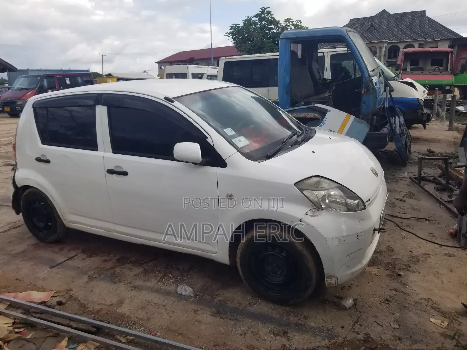Toyota Passo 1.0 AWD 2012 White