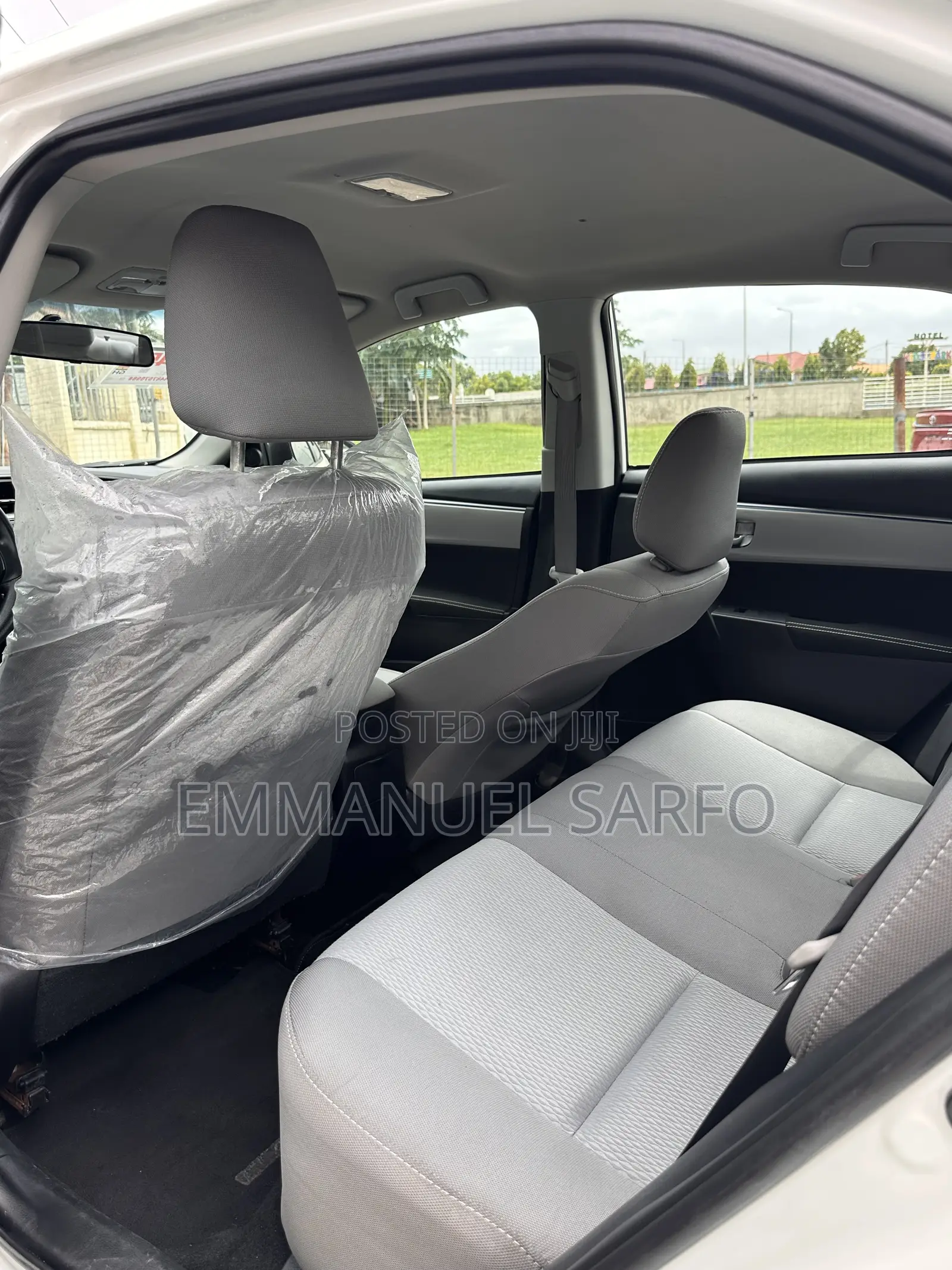 Toyota Corolla LE 4dr Sedan (1.8L 4cyl CVT) 2016 White