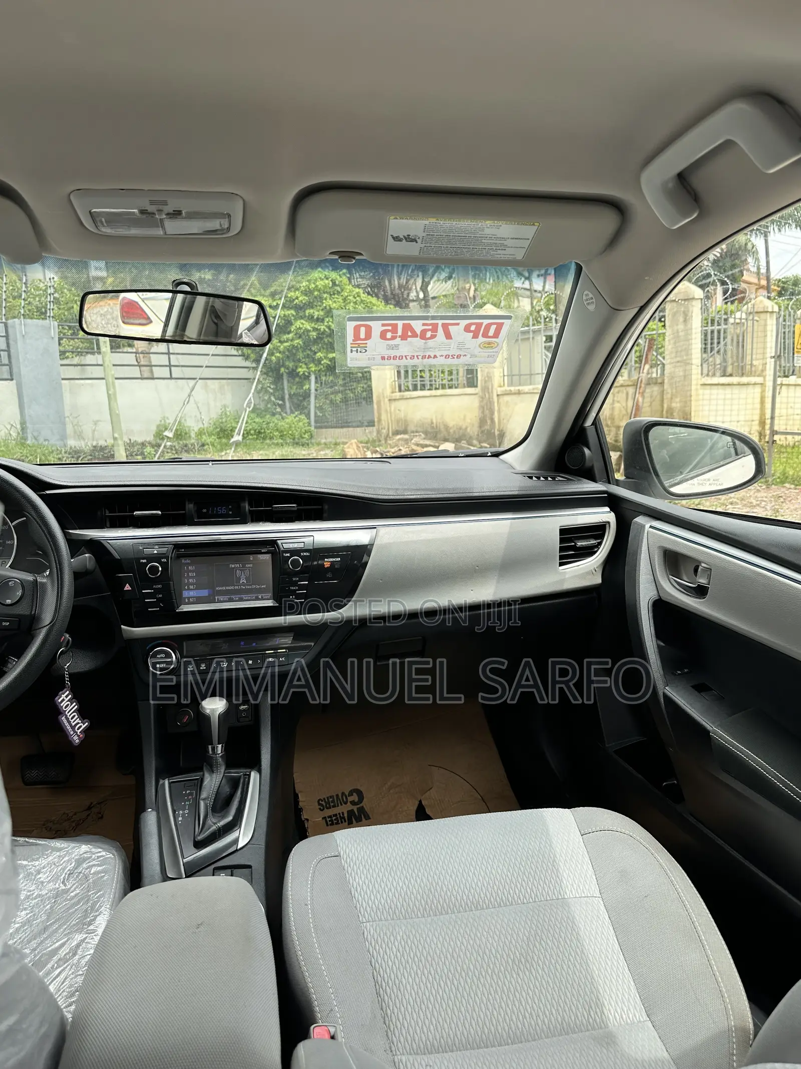 Toyota Corolla LE 4dr Sedan (1.8L 4cyl CVT) 2016 White