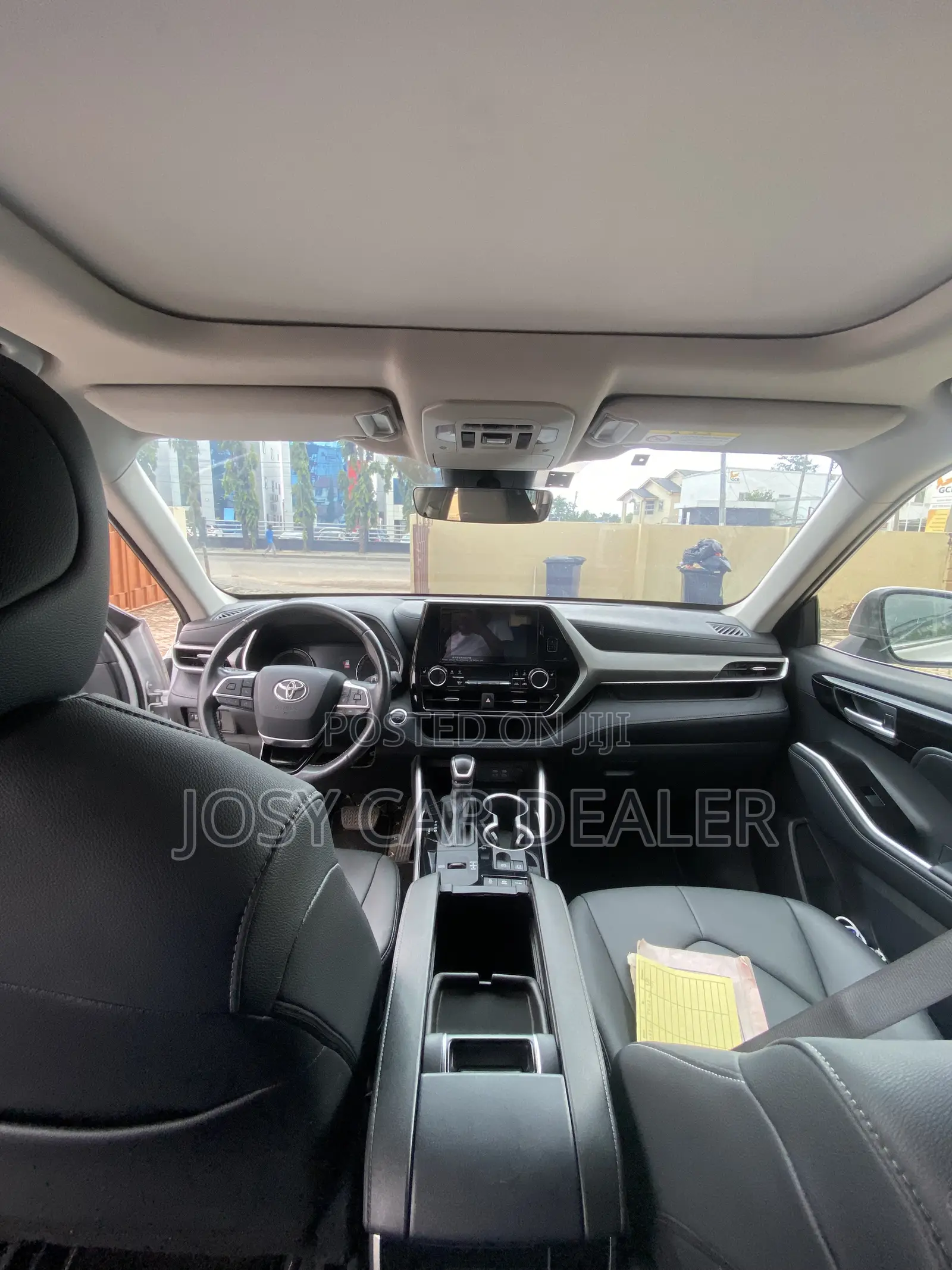 Toyota Highlander LE FWD 2024 White