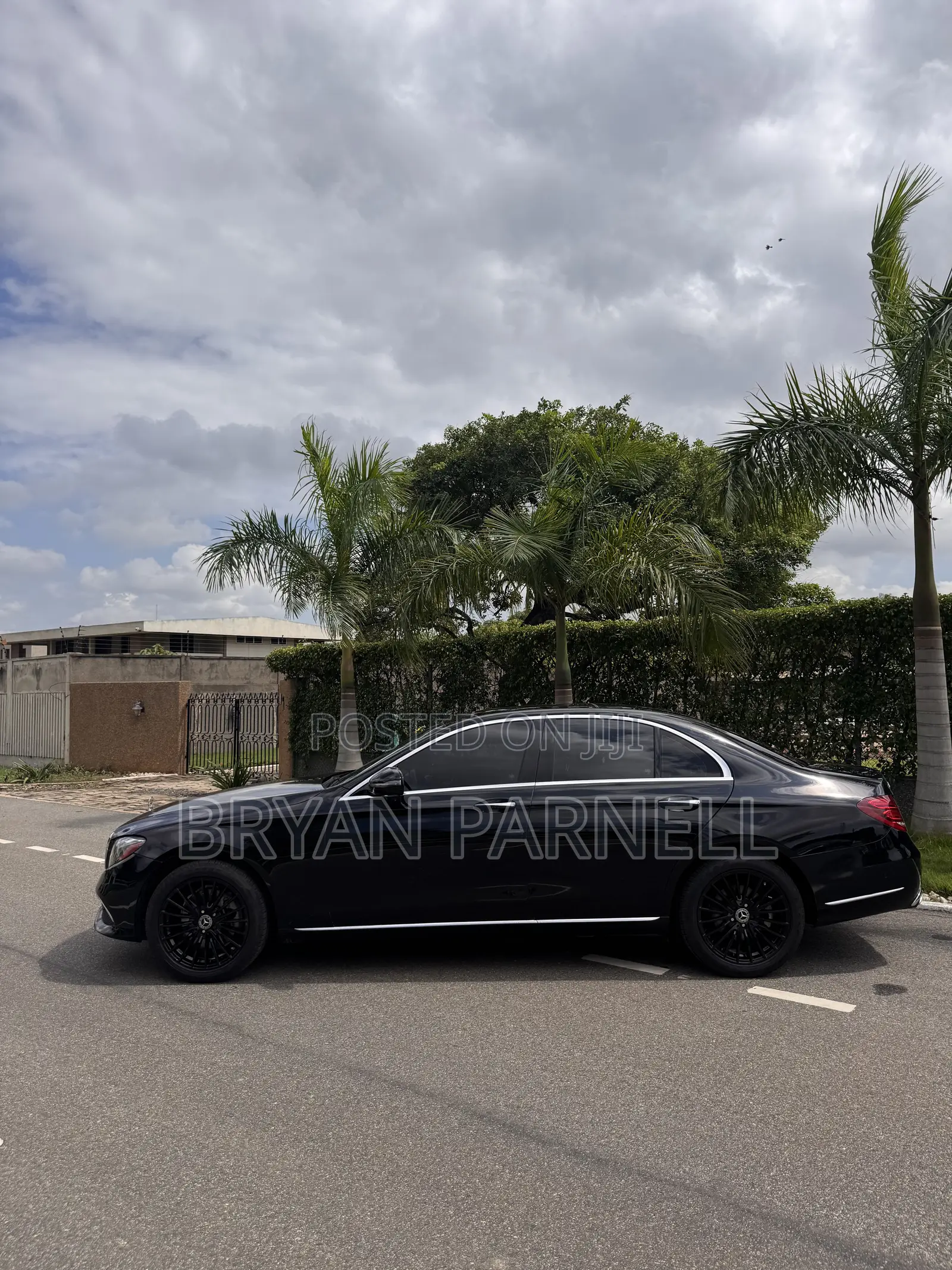 Mercedes-Benz E300 2019 Black