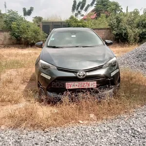Toyota Corolla SE 4dr Sedan (1.8L 4cyl Manual) 2017 Gray
