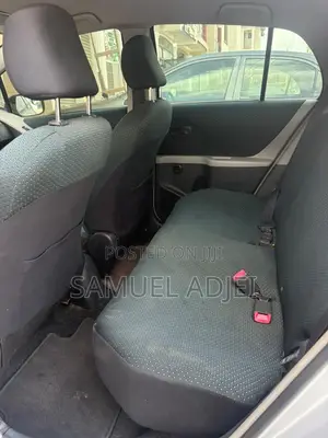 Toyota Yaris 2010 Silver