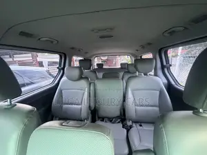 Hyundai Staria 2022 Silver