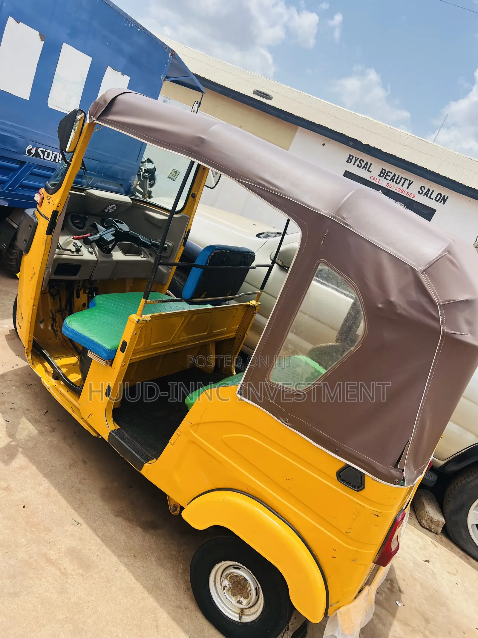 Bajaj RE 2024 Yellow