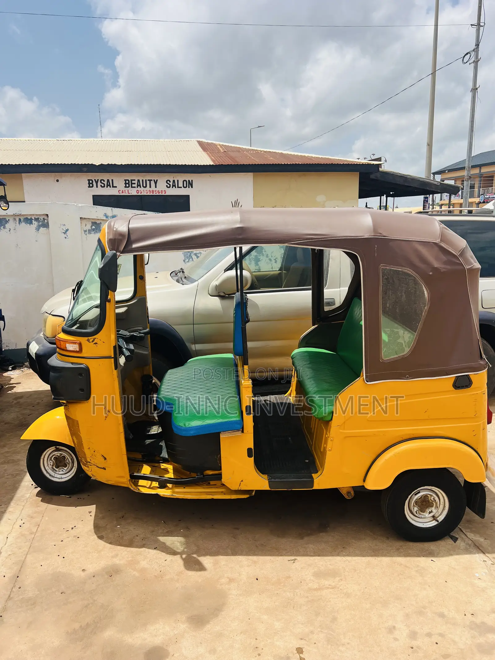 Bajaj RE 2024 Yellow
