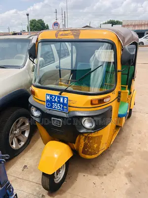Bajaj RE 2024 Yellow