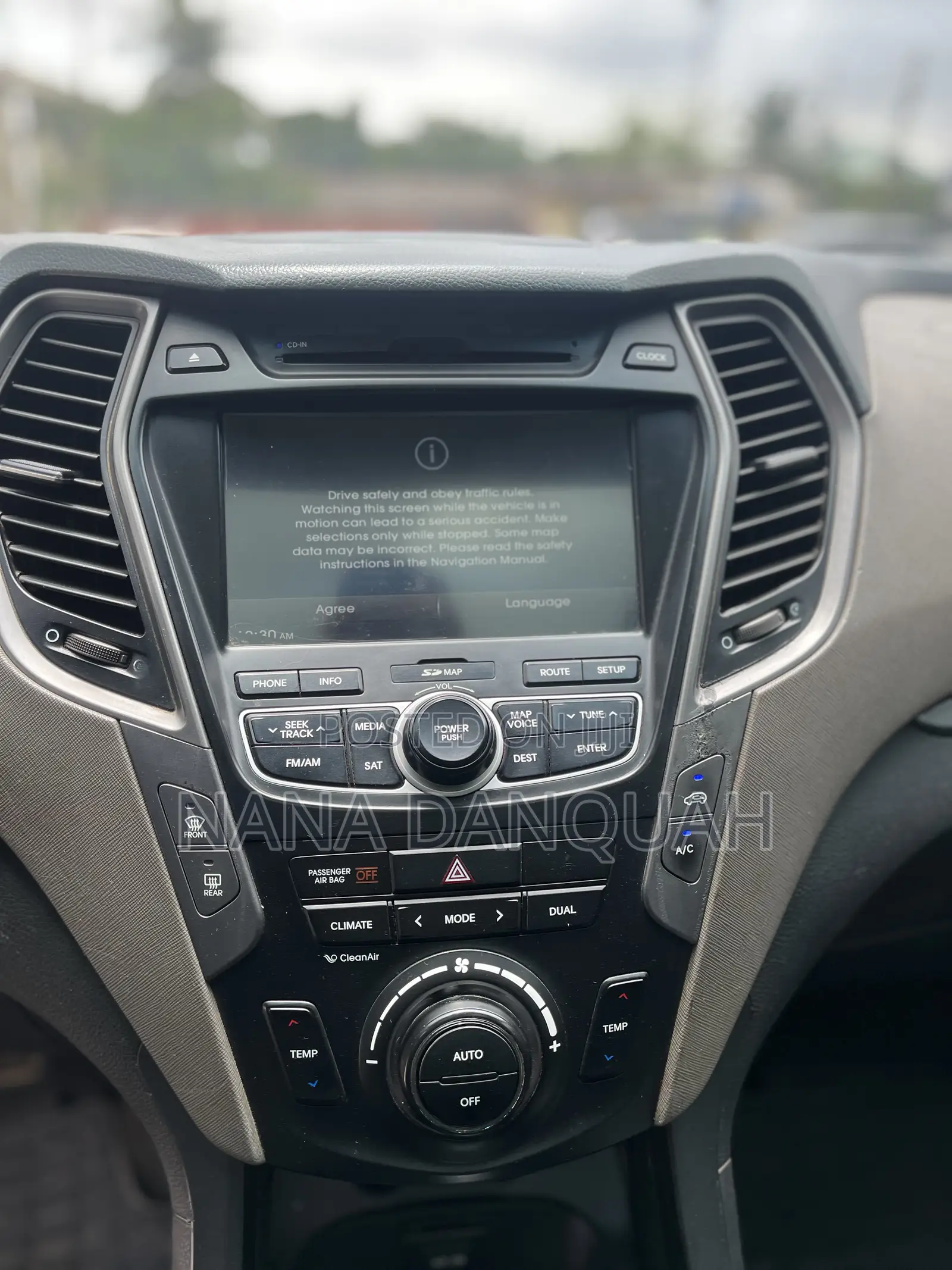 Hyundai Santa Fe 2014 White